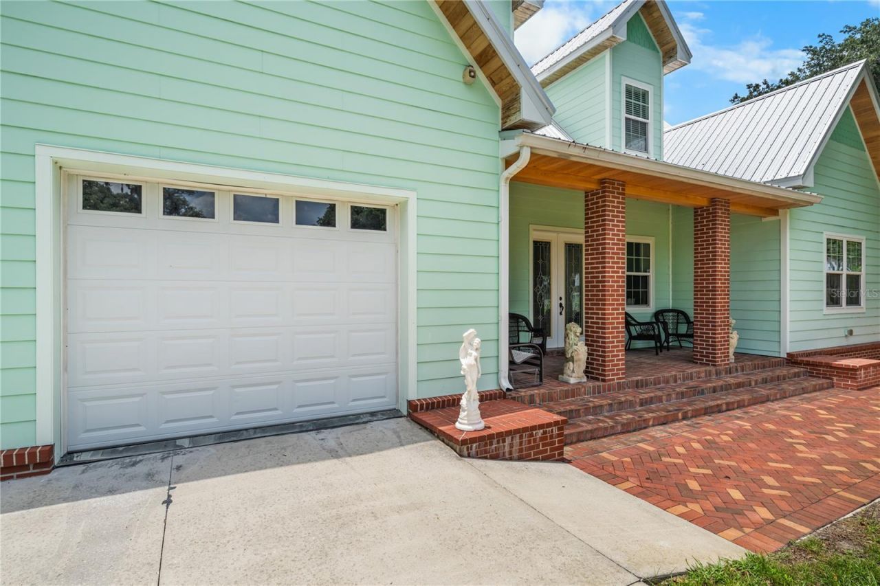 2424 E New York Avenue, Deland, FL 32724 Photo