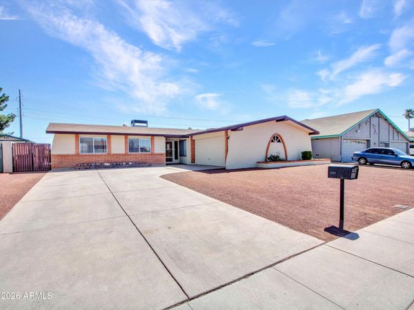 4729 W LUPINE Avenue, Glendale, AZ 85304