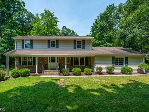 4 Tracey Ln, Sparta, NJ 07871