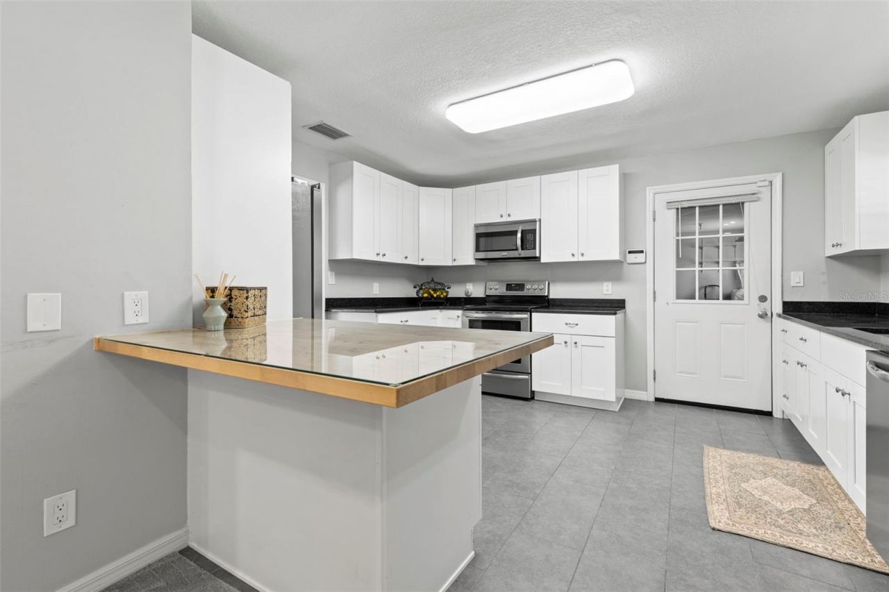 2391 66th Terrace S, Saint Petersburg, FL 33712 Photo