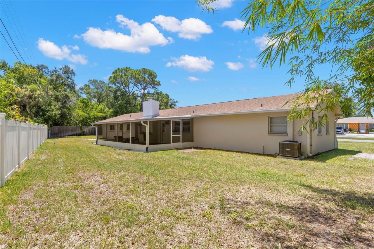 2391 66th Terrace S, Saint Petersburg, FL 33712 Photo