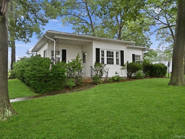 89 W 4th Street , Ronkonkoma, NY 11779