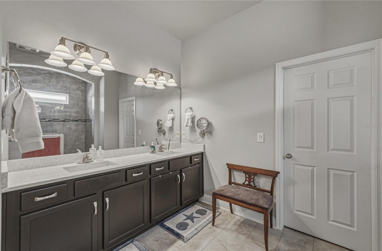 1017 Tracey Ann Loop , Seffner, FL 33584 Photo