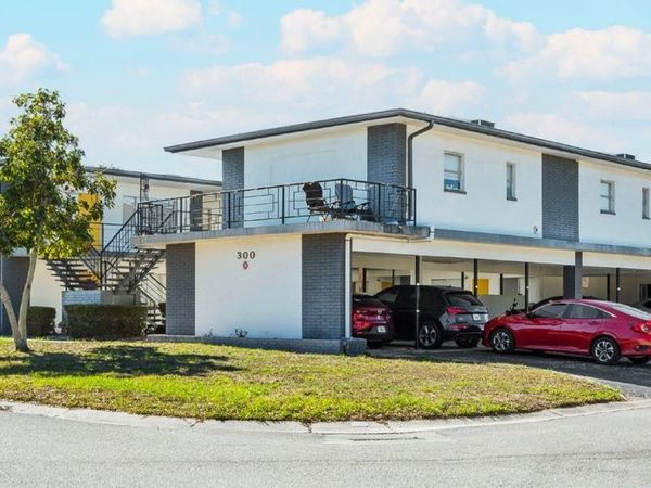 300 S NIMBUS AVENUE , CLEARWATER, FL 33765