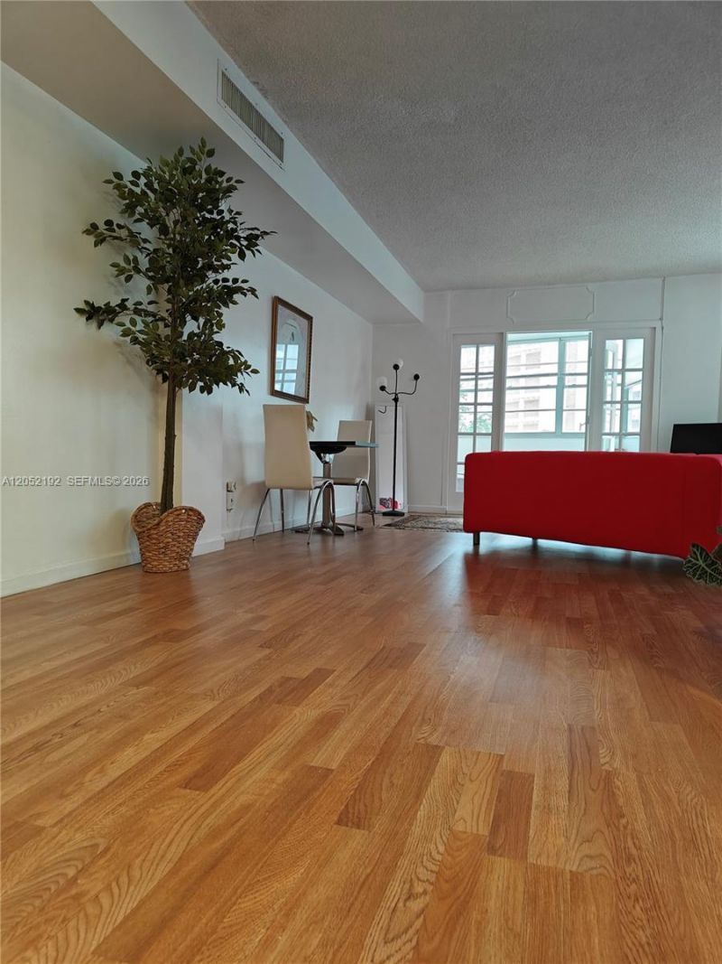 825 Brickell Bay Dr , Unit 350, Miami, FL 33131 Photo