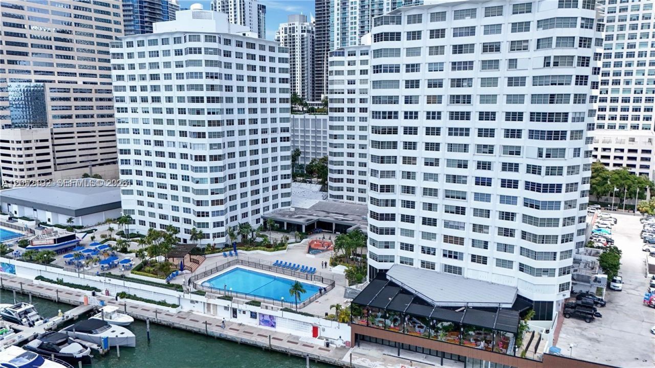 825 Brickell Bay Dr , Unit 350, Miami, FL 33131 Photo