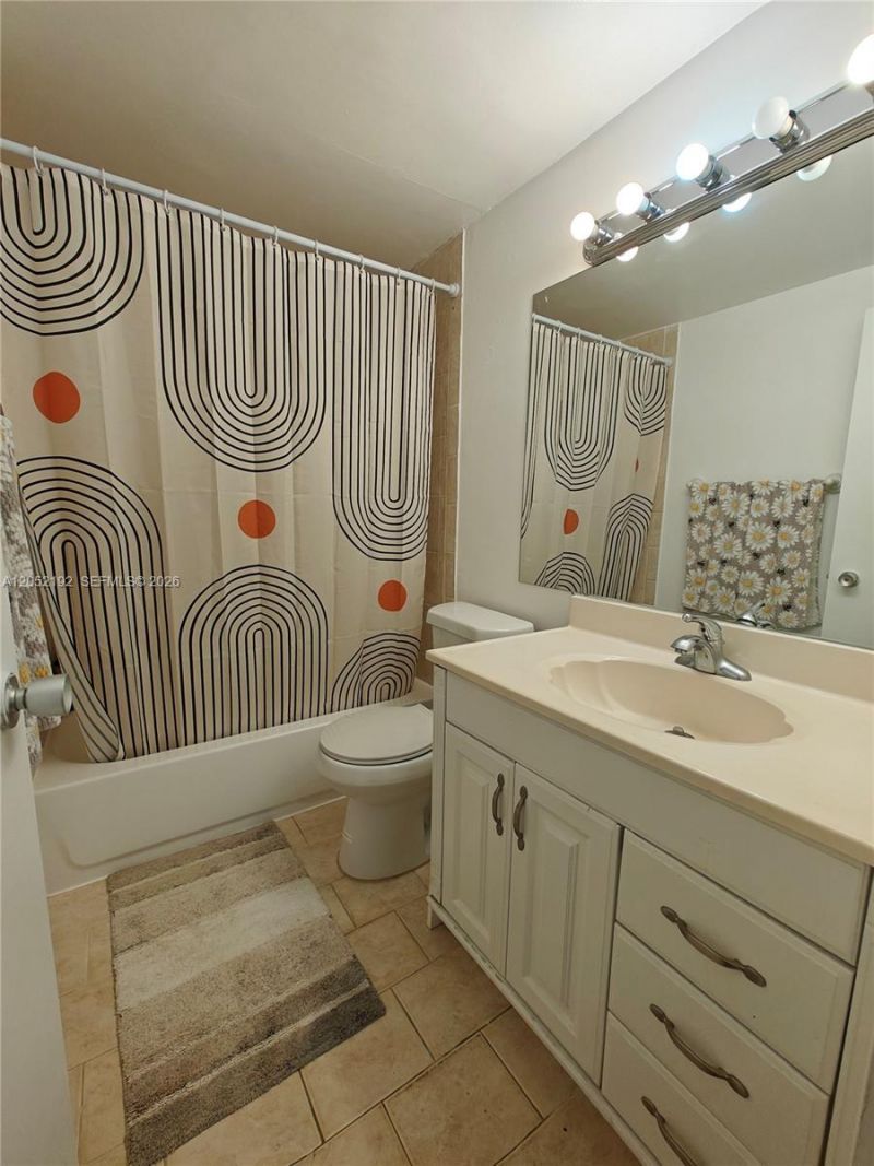 825 Brickell Bay Dr , Unit 350, Miami, FL 33131 Photo