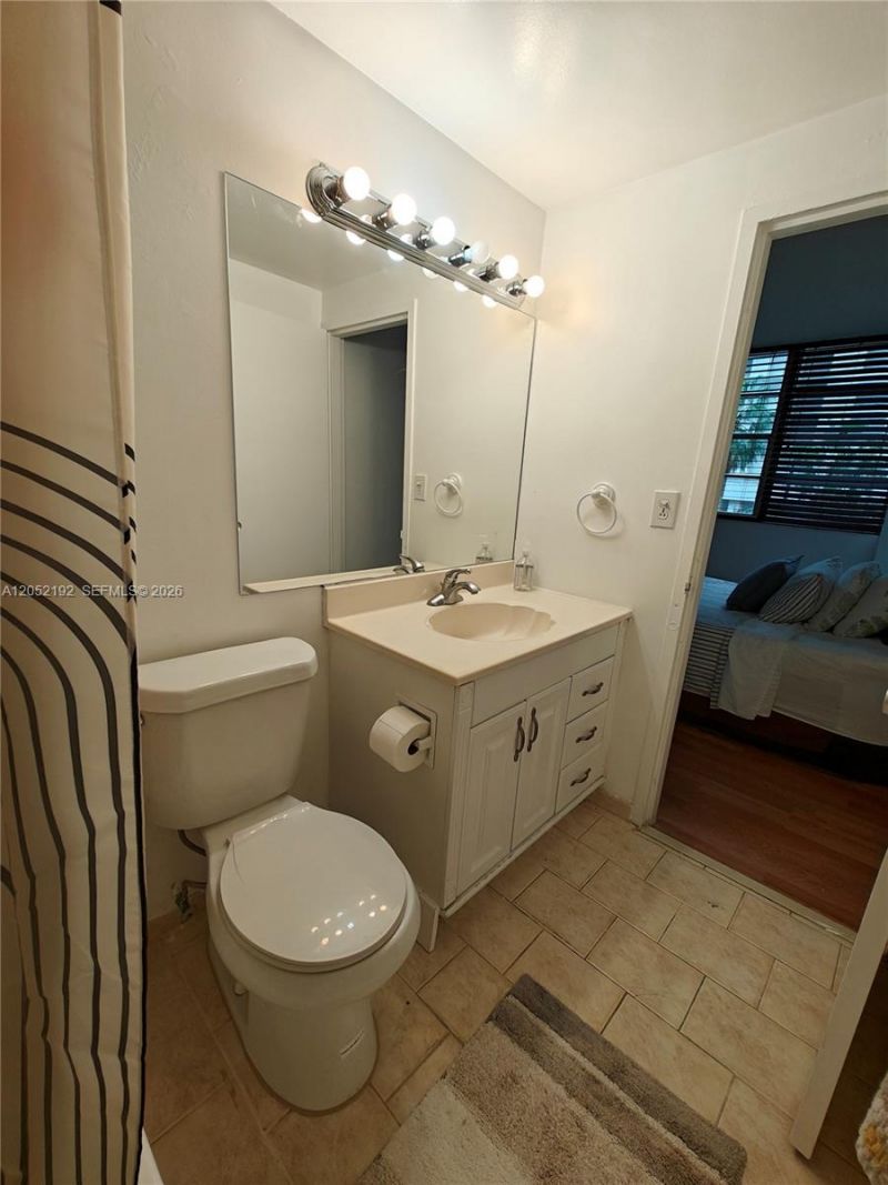 825 Brickell Bay Dr , Unit 350, Miami, FL 33131 Photo