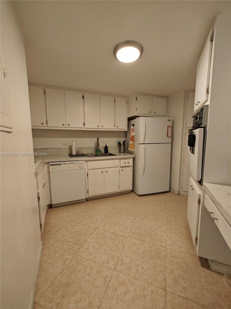 825 Brickell Bay Dr , Unit 350, Miami, FL 33131 Photo