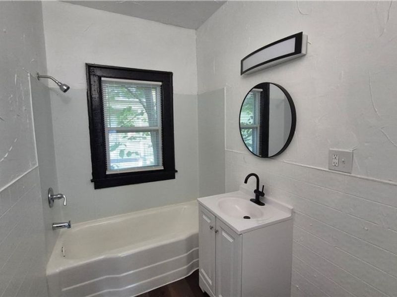12512 Rexford Avenue, Cleveland, OH 44105 Photo 11