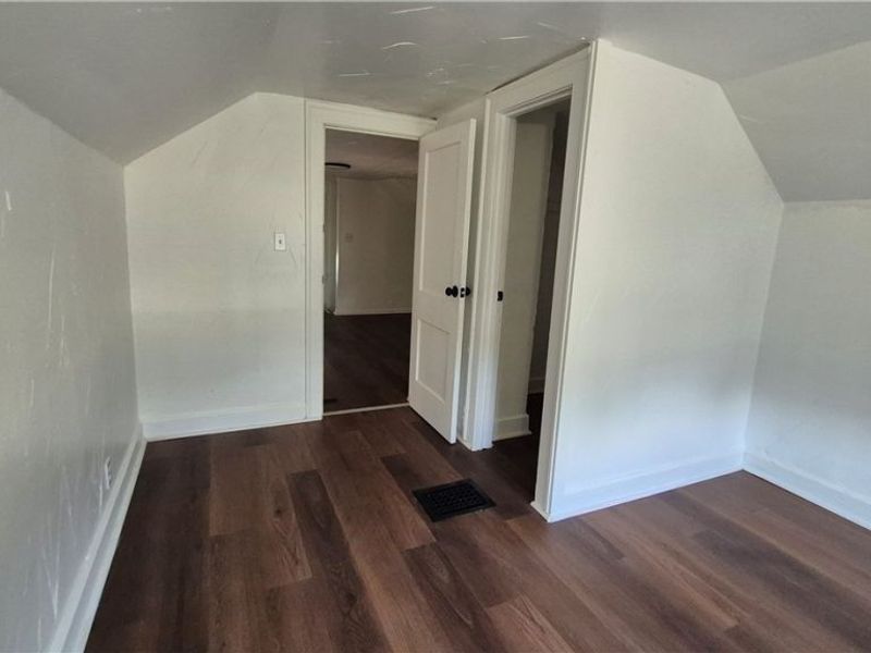 12512 Rexford Avenue, Cleveland, OH 44105 Photo 17