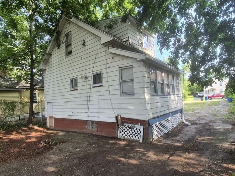 12512 Rexford Avenue, Cleveland, OH 44105 Photo 3