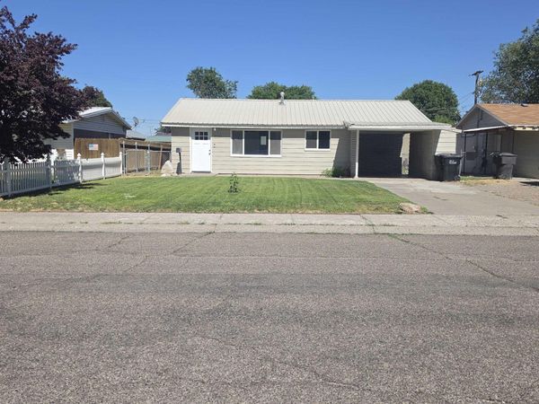 2431 Miller Avenue, Burley, ID 83318
