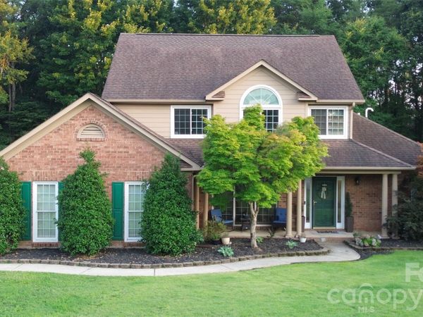 3267 Roberta Farms Court SW, Concord, NC 28027