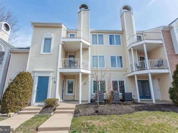 5 MICHELE COURT , Unit 106, LEVITTOWN, PA 19057