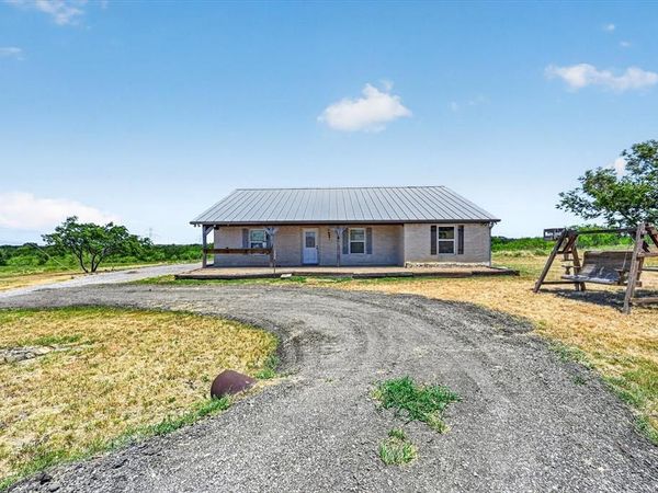 901 Marion Road, Venus, TX 76084