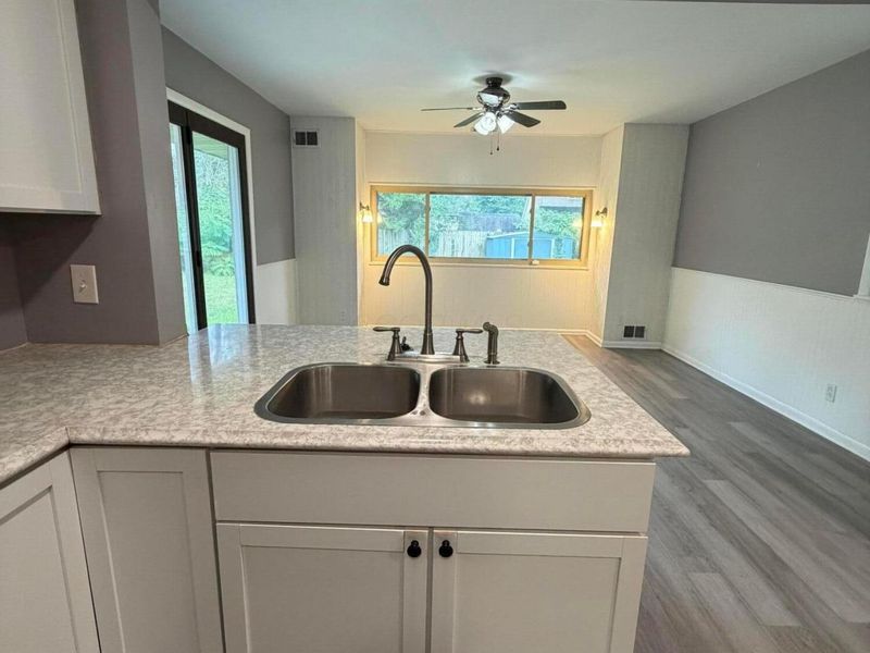 4649 Dundee Avenue, Columbus, OH 43227 Photo 12