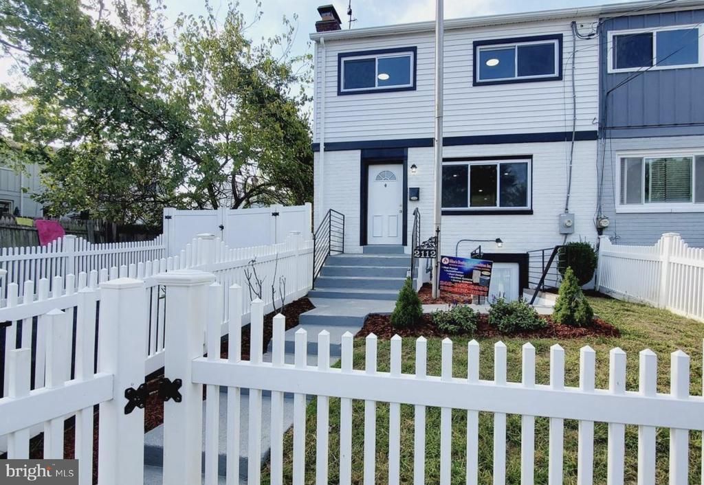 2112 COLUMBIA PLACE, LANDOVER, MD 20785