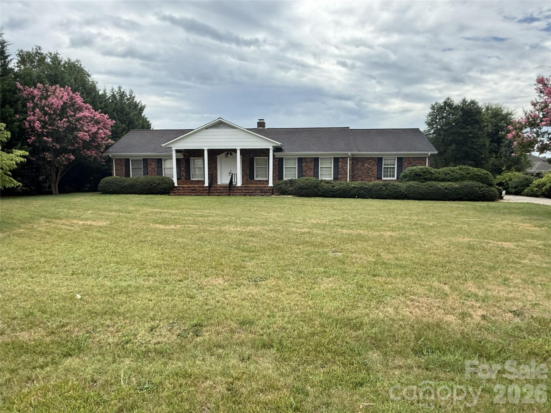 404 N Greenbriar Road , Statesville, NC 28625 Main Photo
