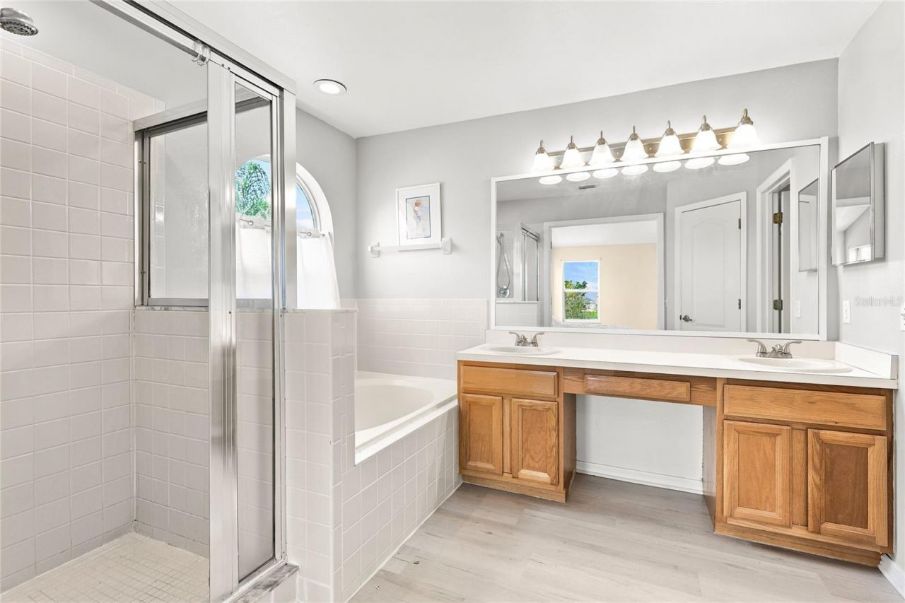4817 11th Avenue Circle E, Bradenton, FL 34208 Photo