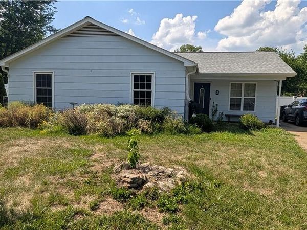 2 Cabot Court , Greensboro, NC 27407