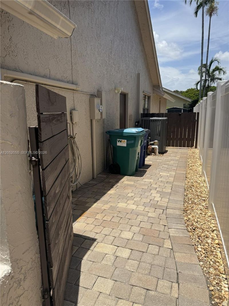 8765 SW 58th Street, Cooper City, FL 33328 Photo