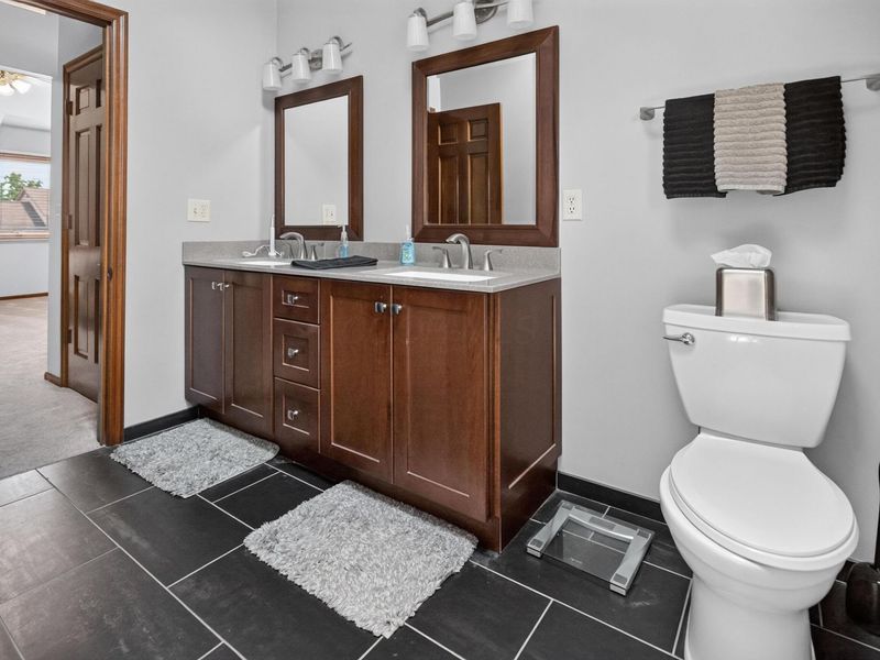 4559 Hunting Creek Drive, Grove City, OH 43123 Photo 31