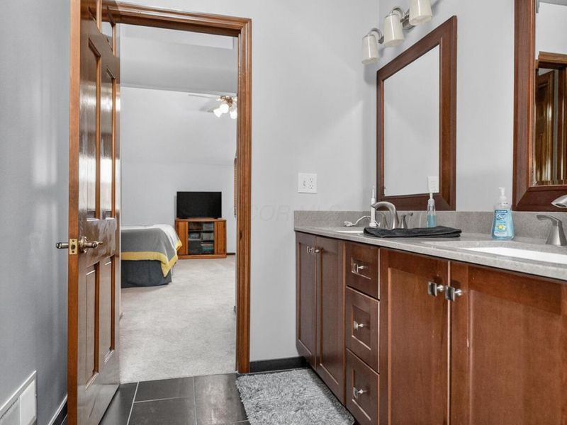 4559 Hunting Creek Drive, Grove City, OH 43123 Photo 32