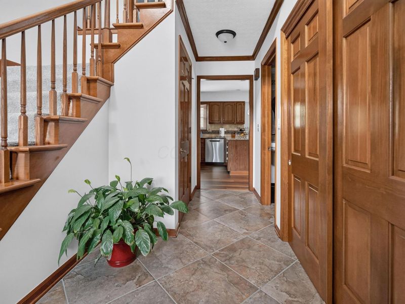 4559 Hunting Creek Drive, Grove City, OH 43123 Photo 7