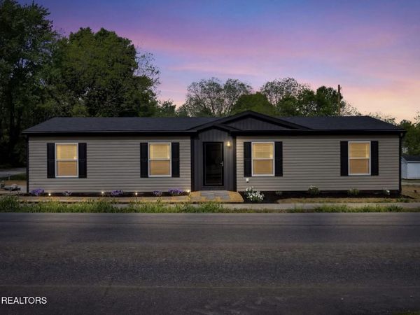 9 Hamilton Ave, Englewood, TN 37329