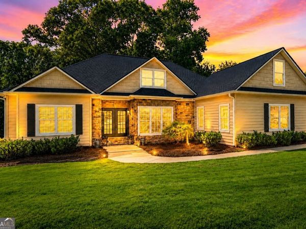 33 Highland Road N, Dahlonega, GA 30533