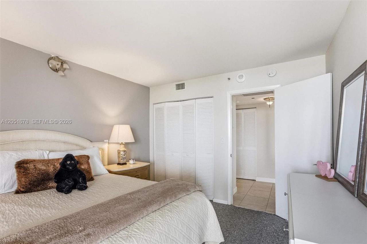 2000 Towerside Ter, Unit 1911, Miami, FL 33138 Photo