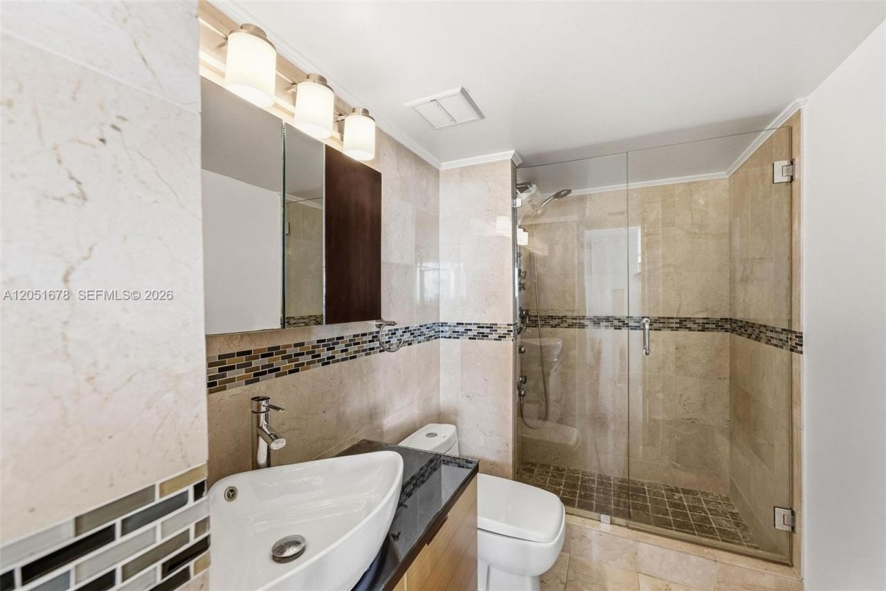 2000 Towerside Ter, Unit 1911, Miami, FL 33138 Photo