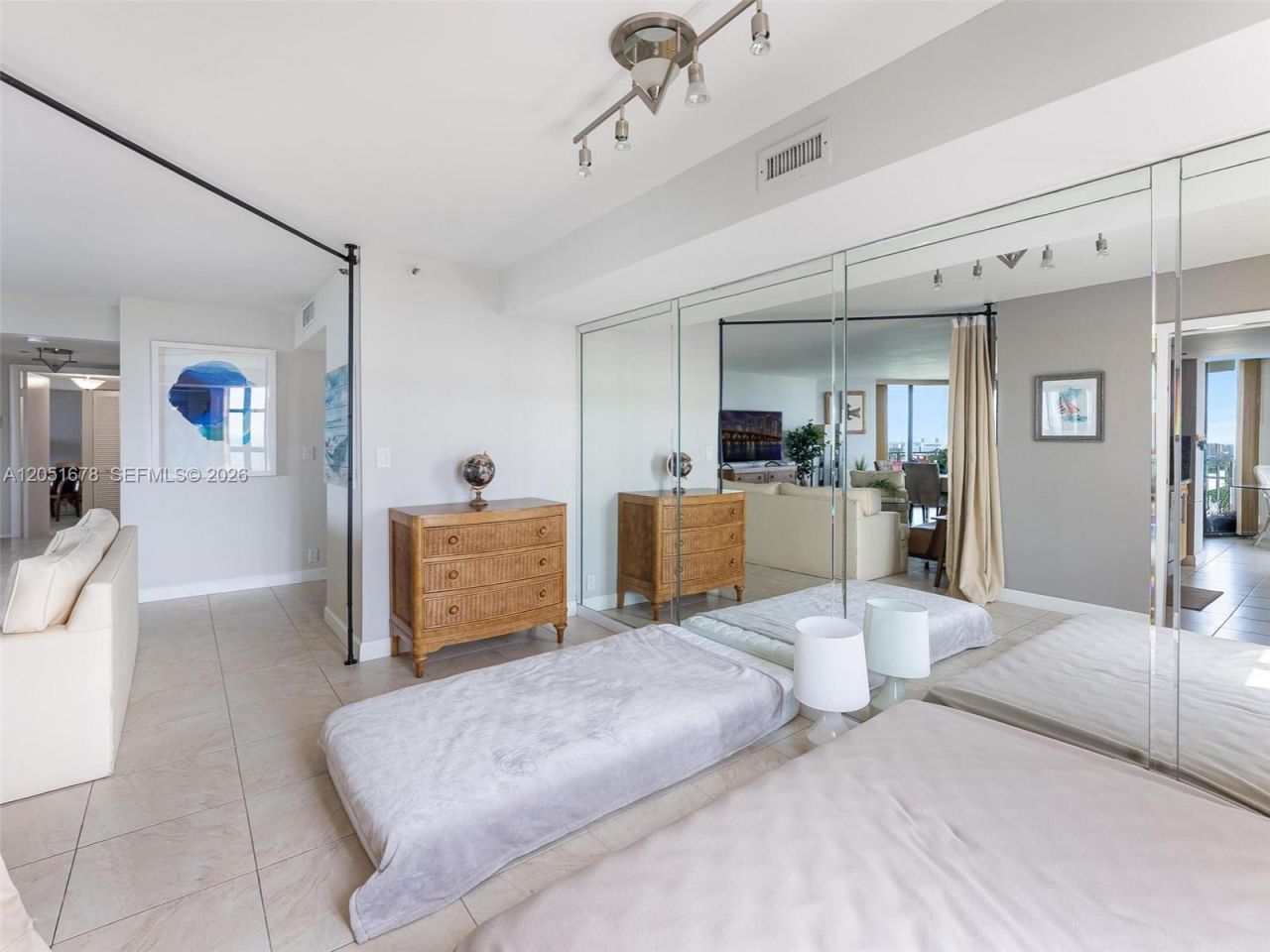 2000 Towerside Ter, Unit 1911, Miami, FL 33138 Photo