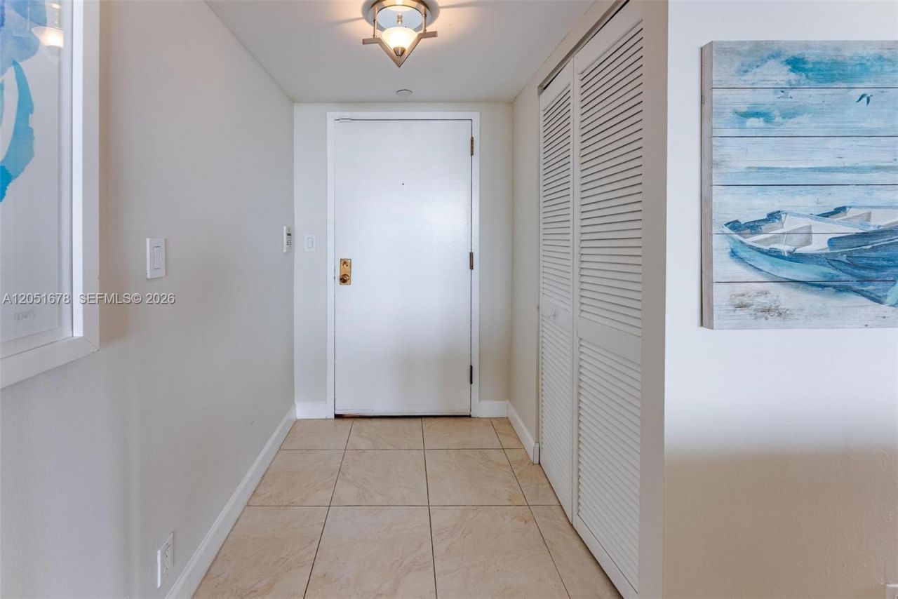 2000 Towerside Ter, Unit 1911, Miami, FL 33138 Photo