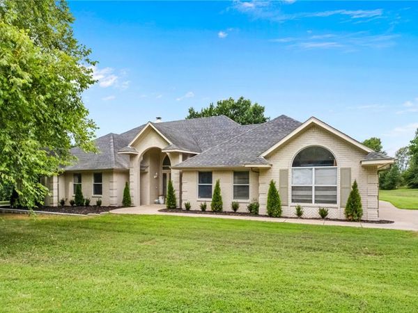 4890 Butterfield Coach Road , Springdale, AR 72764