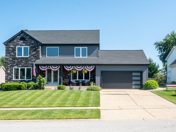 71 Chateau Drive, Dyer, IN 46311