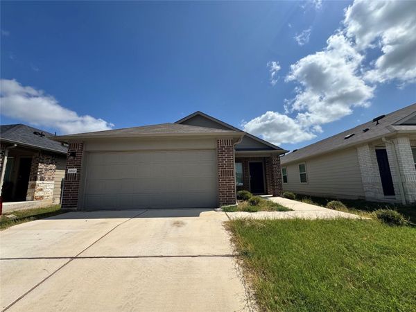 11820 Rush LN, Elgin, TX 78621