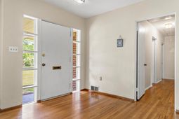 384 Scoville Street photo 4