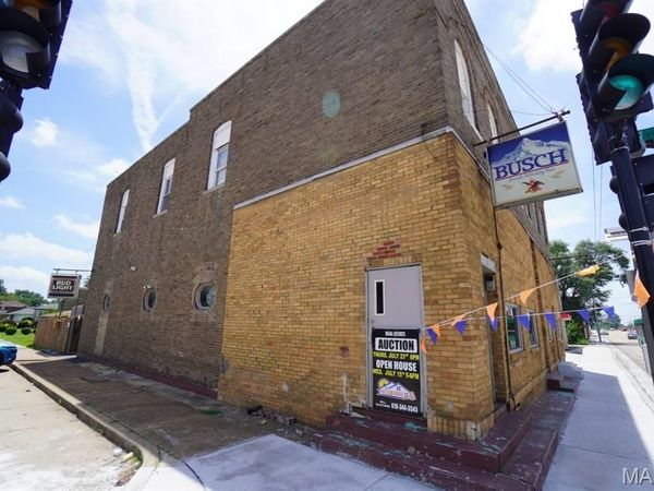 516 Madison Avenue , Madison, IL 62060