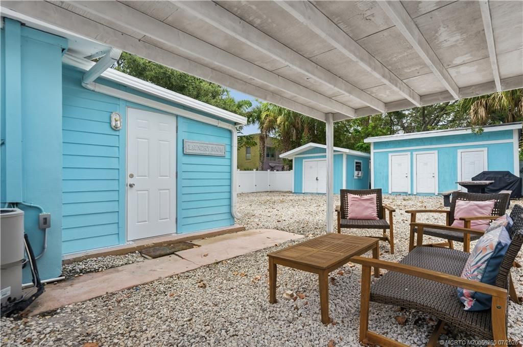 657 SW Cleveland Avenue , Stuart, FL 34994 Photo