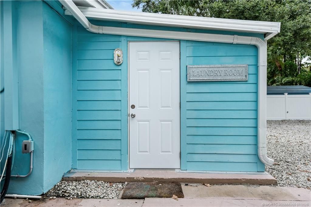 657 SW Cleveland Avenue , Stuart, FL 34994 Photo