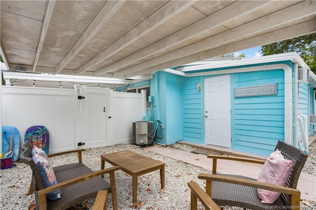 657 SW Cleveland Avenue , Stuart, FL 34994 Photo