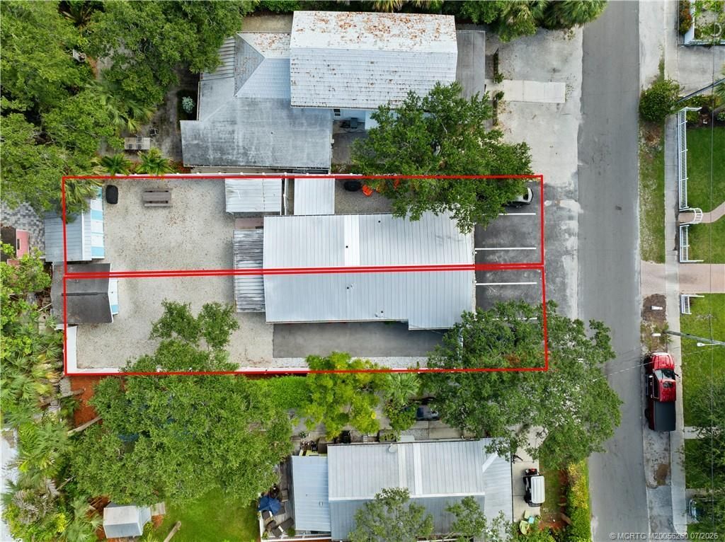 657 SW Cleveland Avenue , Stuart, FL 34994 Photo