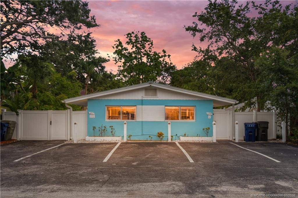 657 SW Cleveland Avenue , Stuart, FL 34994 Photo