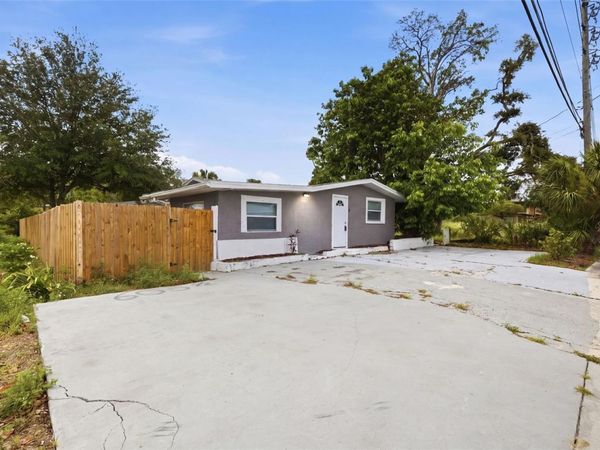 605 S S DISSTON AVE, TARPON SPRINGS, FL 34689