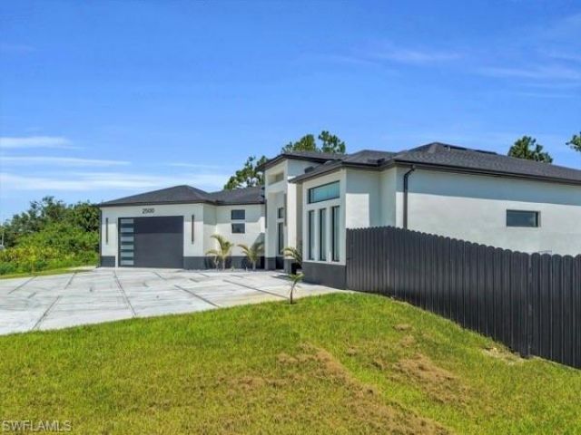 2500 2nd St Sw, Lehigh Acres, FL 33976 Photo