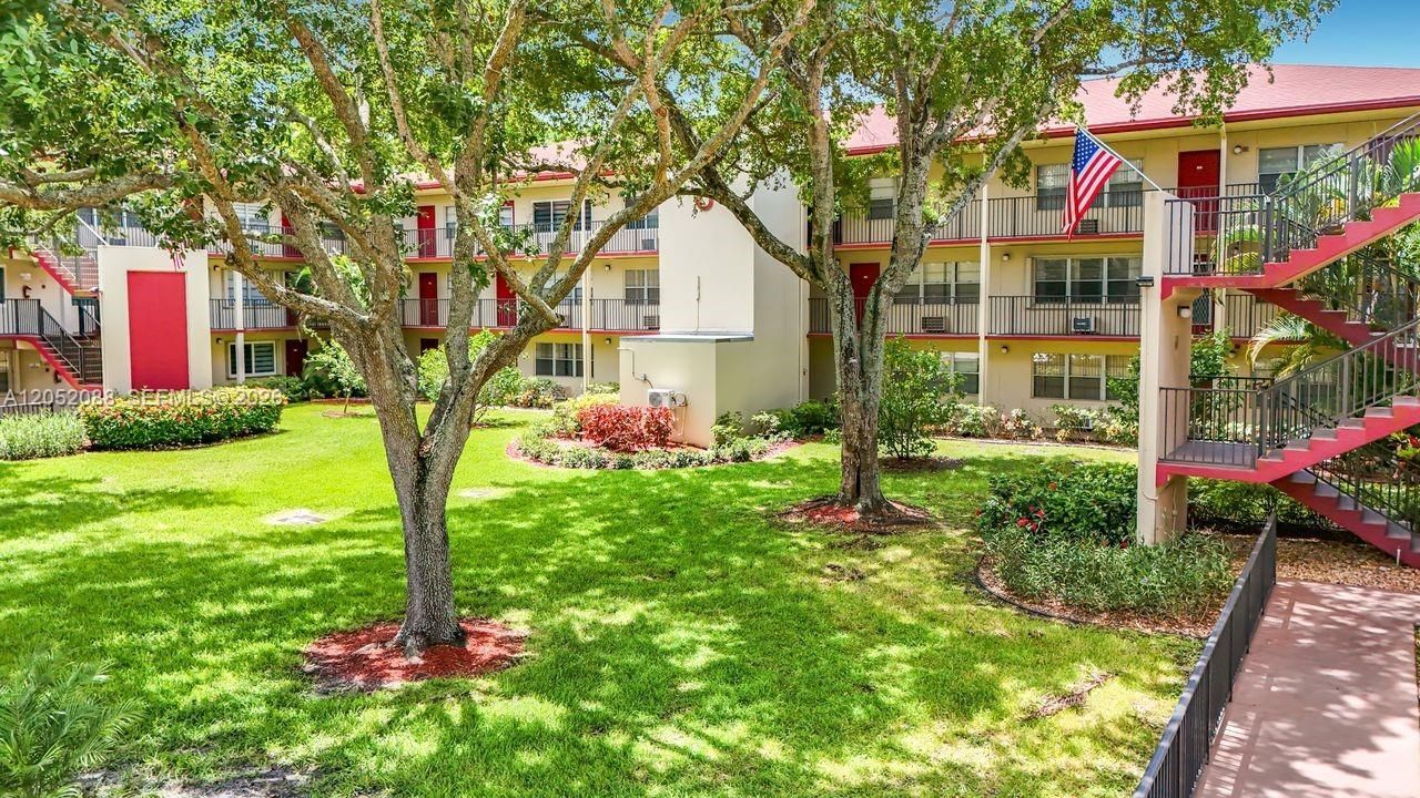 13300 SW 1st St , Unit 114O, Pembroke Pines, FL 33027 Photo