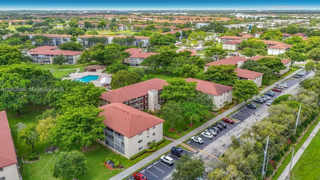 13300 SW 1st St , Unit 114O, Pembroke Pines, FL 33027 Photo