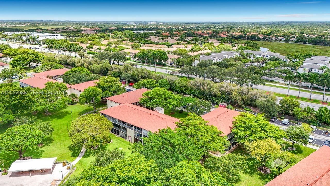 13300 SW 1st St , Unit 114O, Pembroke Pines, FL 33027 Photo
